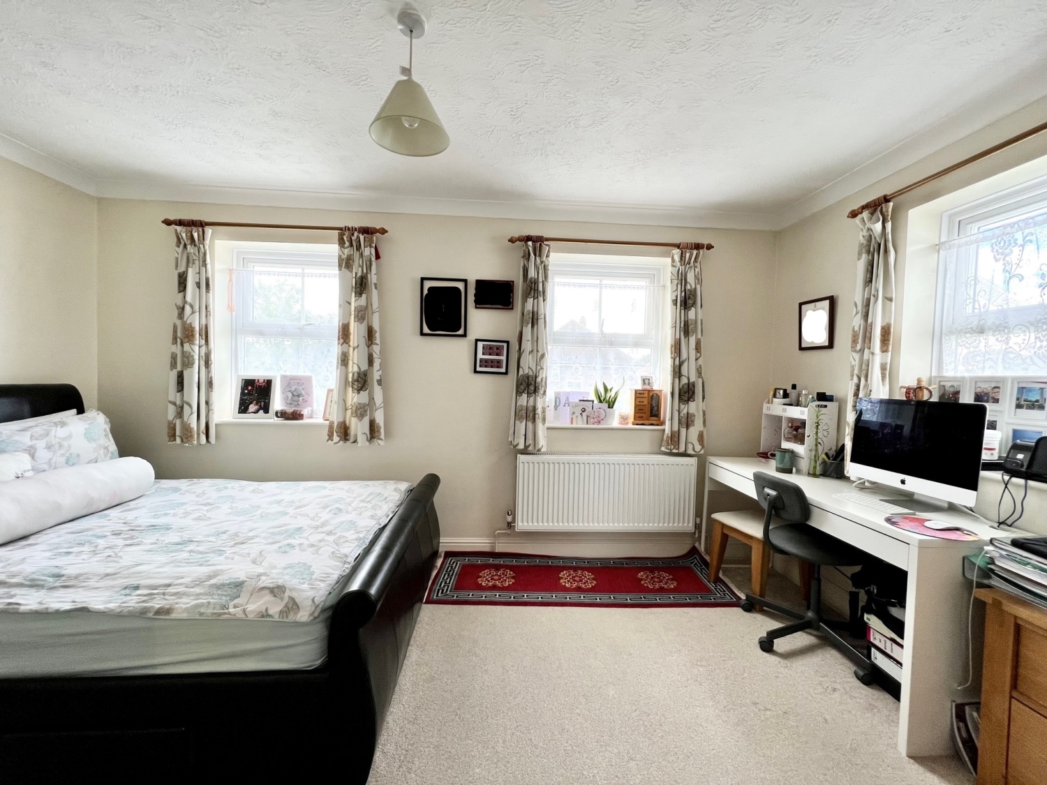 Compass Cottage Thorpe Lea Road, Egham Nevin And Wells